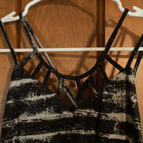 Billabong Dress: size M: black and white striped pattern - Picture 6 of 7
